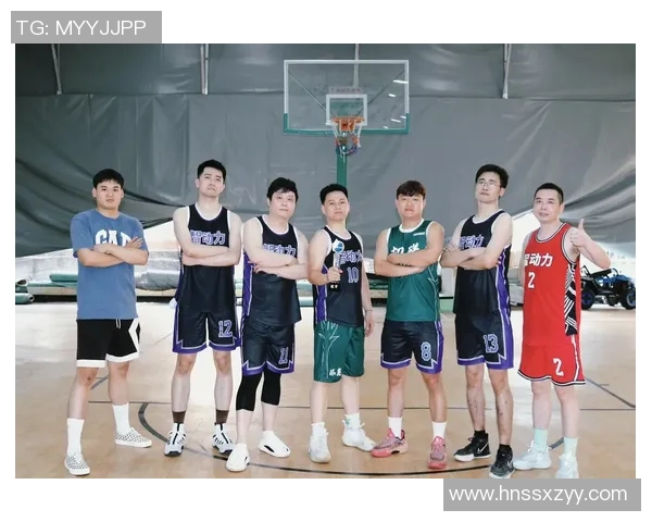 成都篮球队展现灵活战术与团队配合的精彩表现分析