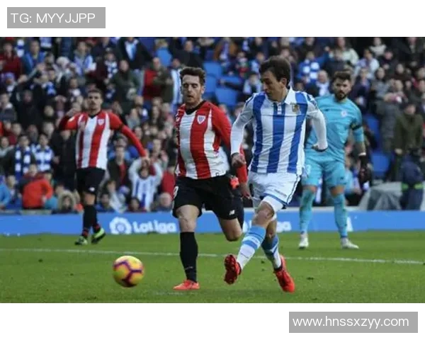 成都足球队在杯赛积分榜上以94分稳居第一名，展现强劲实力